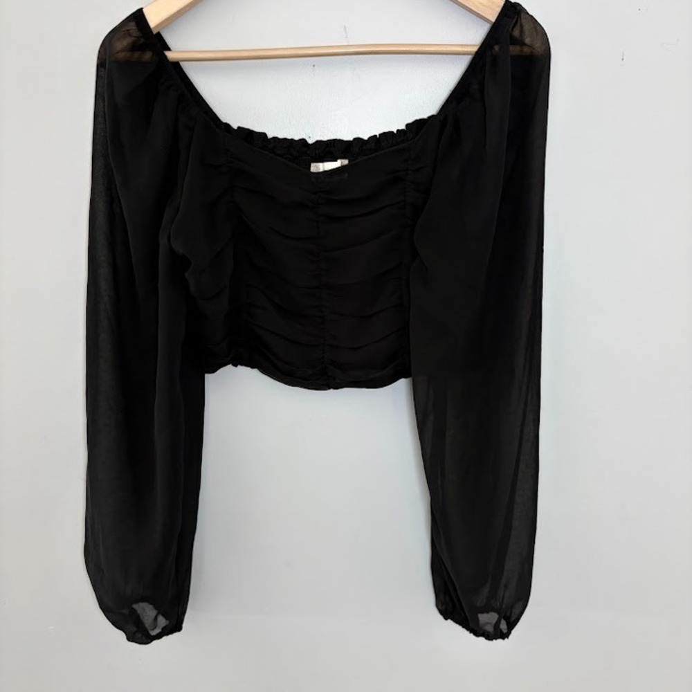 Altar'd State Women's Size Medium Black Ruched Cropped Longโ Sheer Sleeve Shirt
